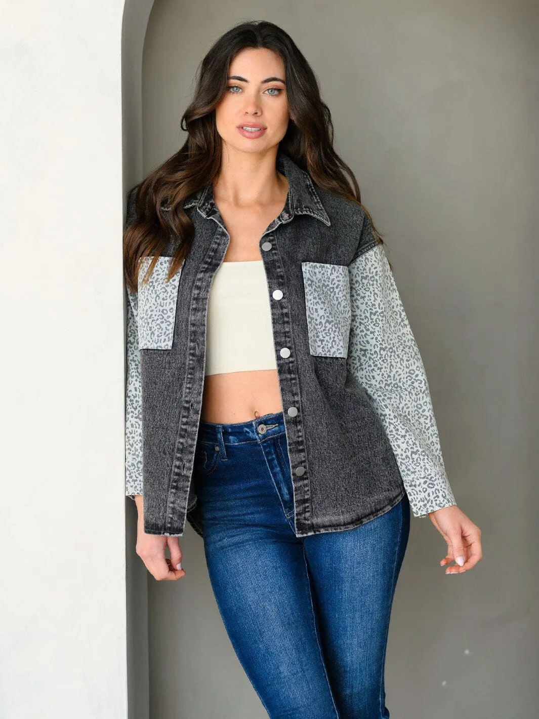 WOMEN'S LONG SLEEVE DENIM ANIMAL PRINT JACKET